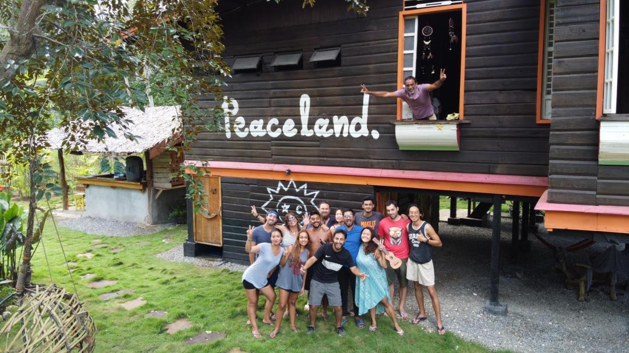 Peaceland Hostel Panglao Eksteriør billede